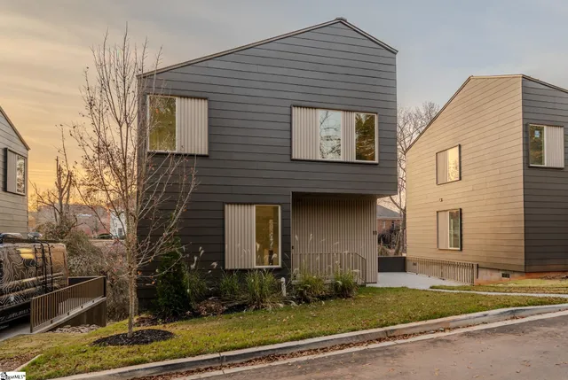 $575,000 | 11 Mount Zion Avenue, Greenville, SC 29607