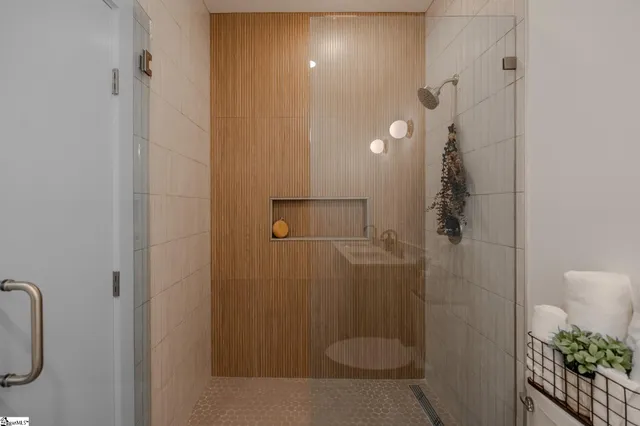 $575,000 | 11 Mount Zion Avenue, Greenville, SC 29607