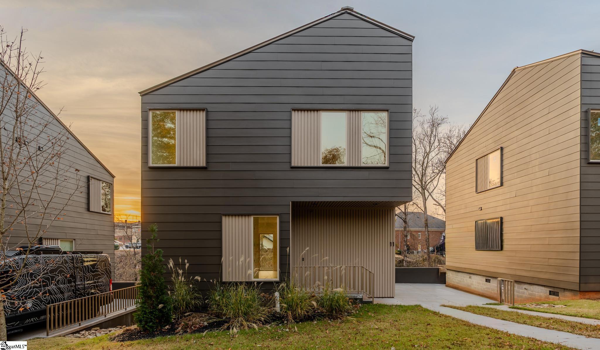 11 Mount Zion Avenue Greenville, SC 29607 - Photo 4 of 35