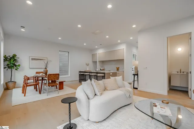 $575,000 | 11 Mount Zion Avenue, Greenville, SC 29607