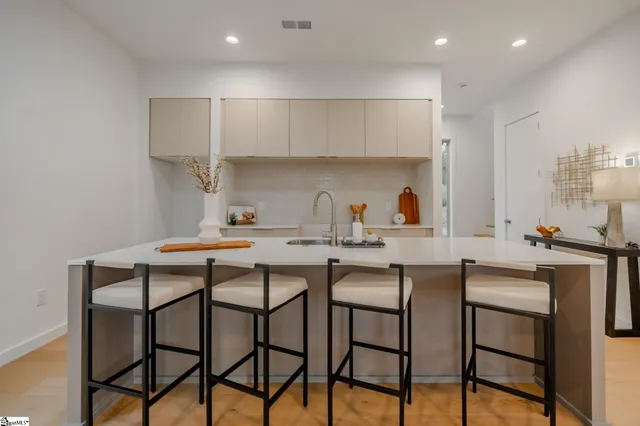 $575,000 | 11 Mount Zion Avenue, Greenville, SC 29607