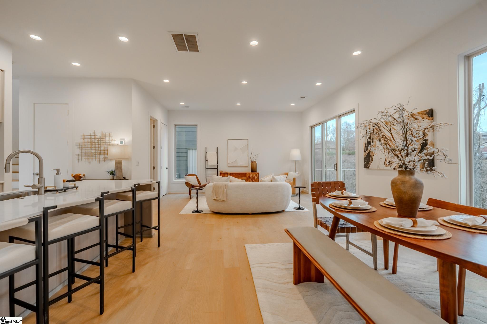 11 Mount Zion Avenue Greenville, SC 29607 - Photo 8 of 35