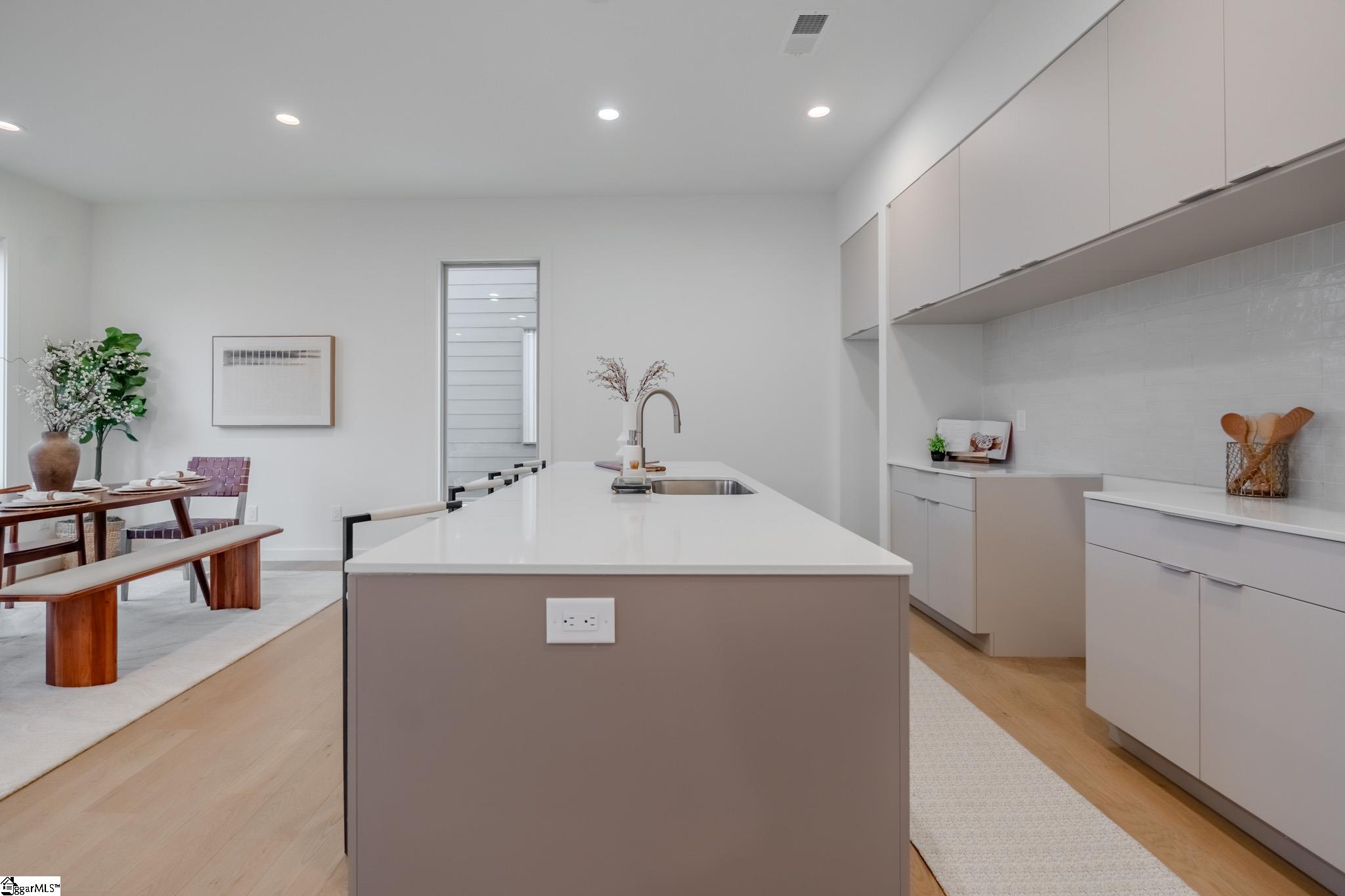 11 Mount Zion Avenue Greenville, SC 29607 - Photo 10 of 35