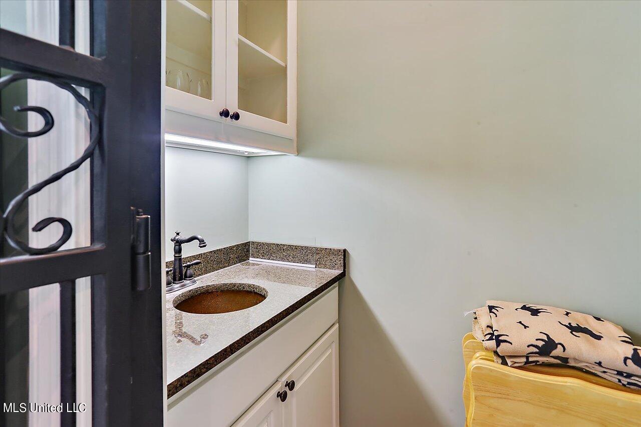 106 Pine Ridge Drive Canton, MS 39046 - Photo 9 of 38 09-106 Pine Ridge Dr