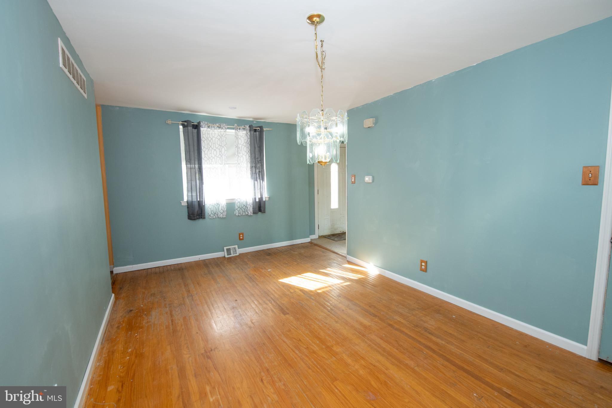 9124 Springview Road Philadelphia, PA 19115 - Photo 15 of 45 Gallery Image 15