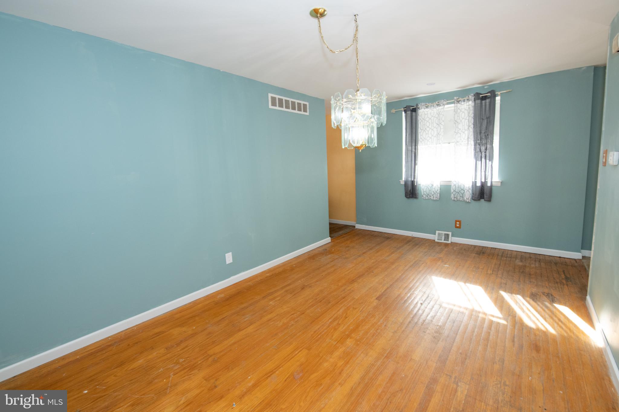 9124 Springview Road Philadelphia, PA 19115 - Photo 16 of 45 Gallery Image 16