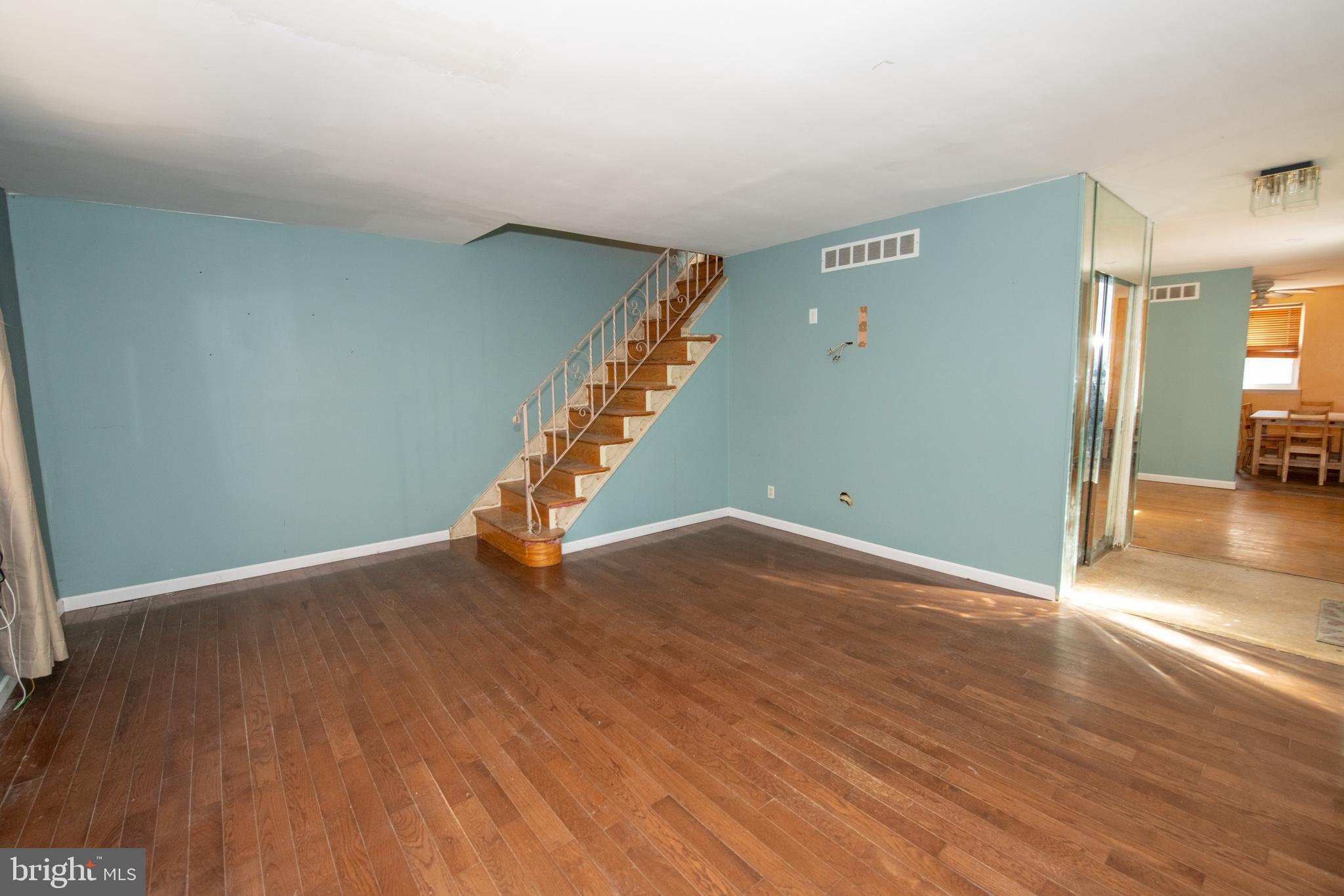 9124 Springview Road Philadelphia, PA 19115 - Photo 26 of 45 Gallery Image 26