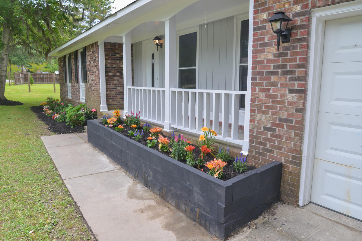 101 Atlanta Road Ladson, SC 29456 - Photo 8 of 31 Porch Bed (1 of 1)