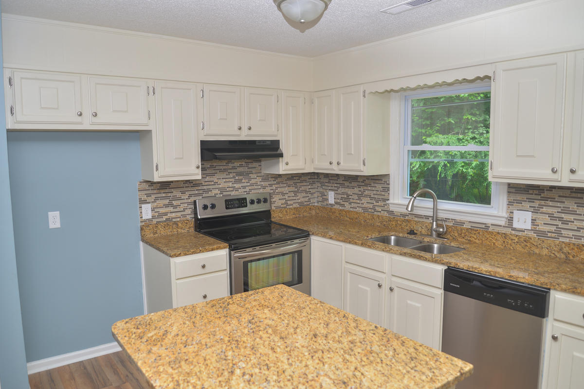 101 Atlanta Road Ladson, SC 29456 - Photo 10 of 31 Kitchen (1 of 1)