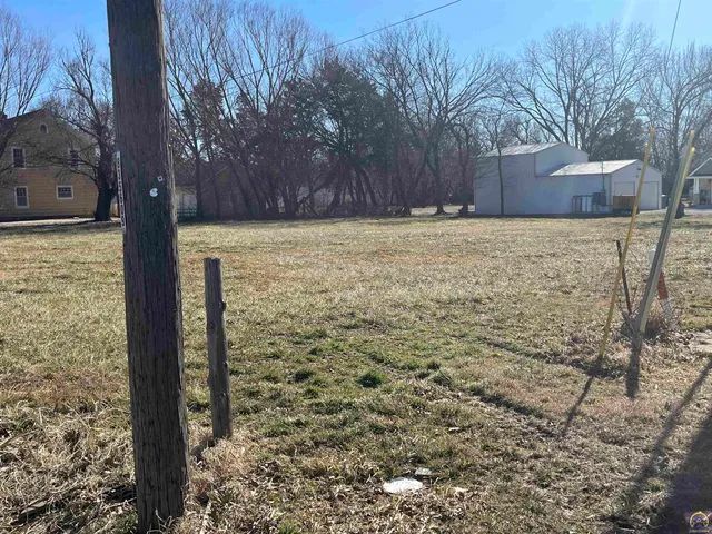 $80,000 | 1500 East 6th Avenue, Emporia, KS 66801