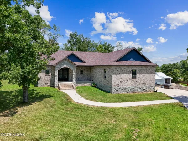 $650,000 | 18305 Falcon Lane, Joplin, MO 64801