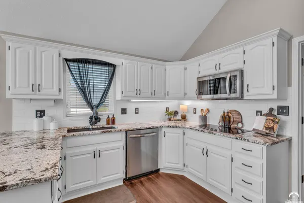 $461,999 | 7710 Southwest 27th Street, Topeka, KS 66614