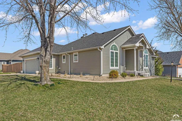 $461,999 | 7710 Southwest 27th Street, Topeka, KS 66614