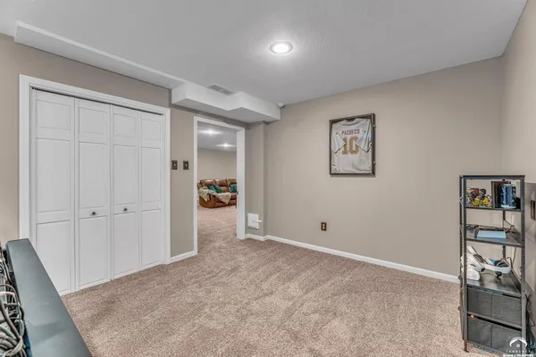 $461,999 | 7710 Southwest 27th Street, Topeka, KS 66614
