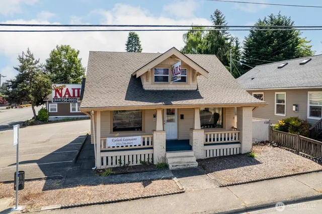 $469,000 | 3606 South 12th Street, Tacoma, WA 98405