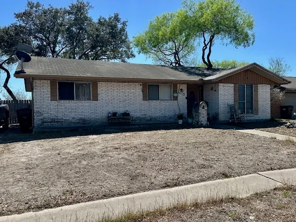 $139,000 | 1513 East Warren Avenue, Kingsville, TX 78363