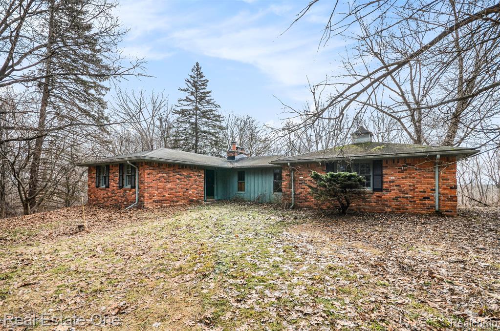 3277 South Milford Road Highland, MI 48357 - Photo 4 of 24 Gallery Image 4