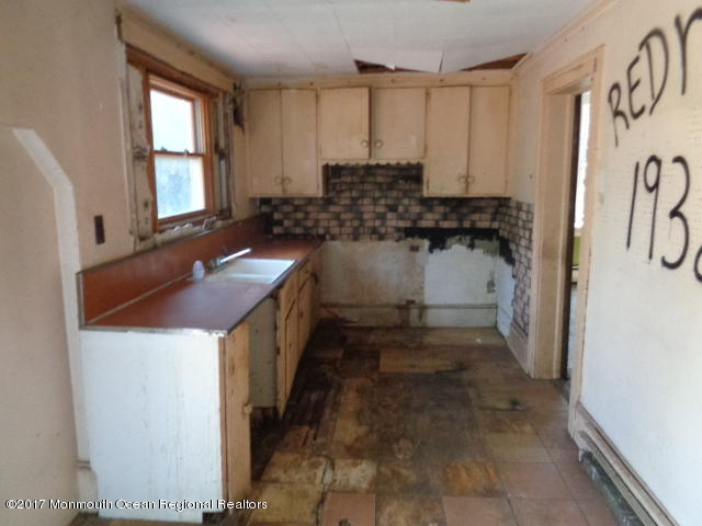 99 Pond Road Freehold, NJ 07728 - Photo 14 of 17 DSC04978