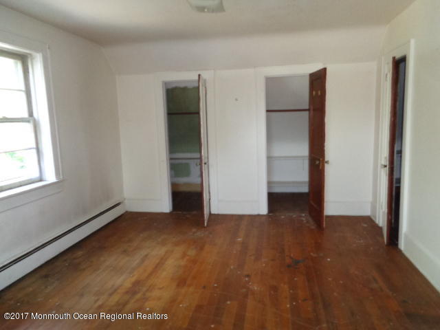 99 Pond Road Freehold, NJ 07728 - Photo 4 of 17 DSC04993