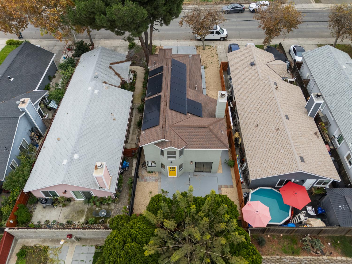335 West Clover Road Tracy, CA 95376 - Photo 40 of 49 an aerial view of a house with a yard