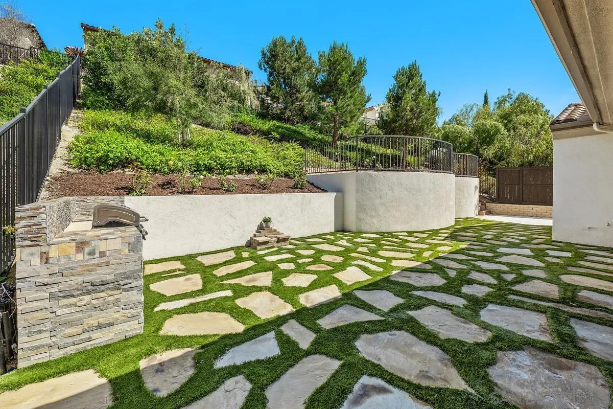 529 Adobe Estates Drive Vista, CA 92083 - Photo 14 of 39 a view of a outdoor space