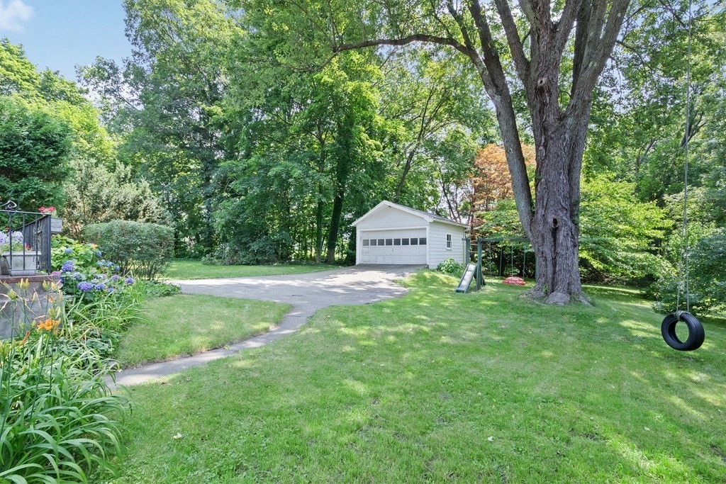 1244 Beacon Street Newton, MA 02468 - Photo 5 of 28