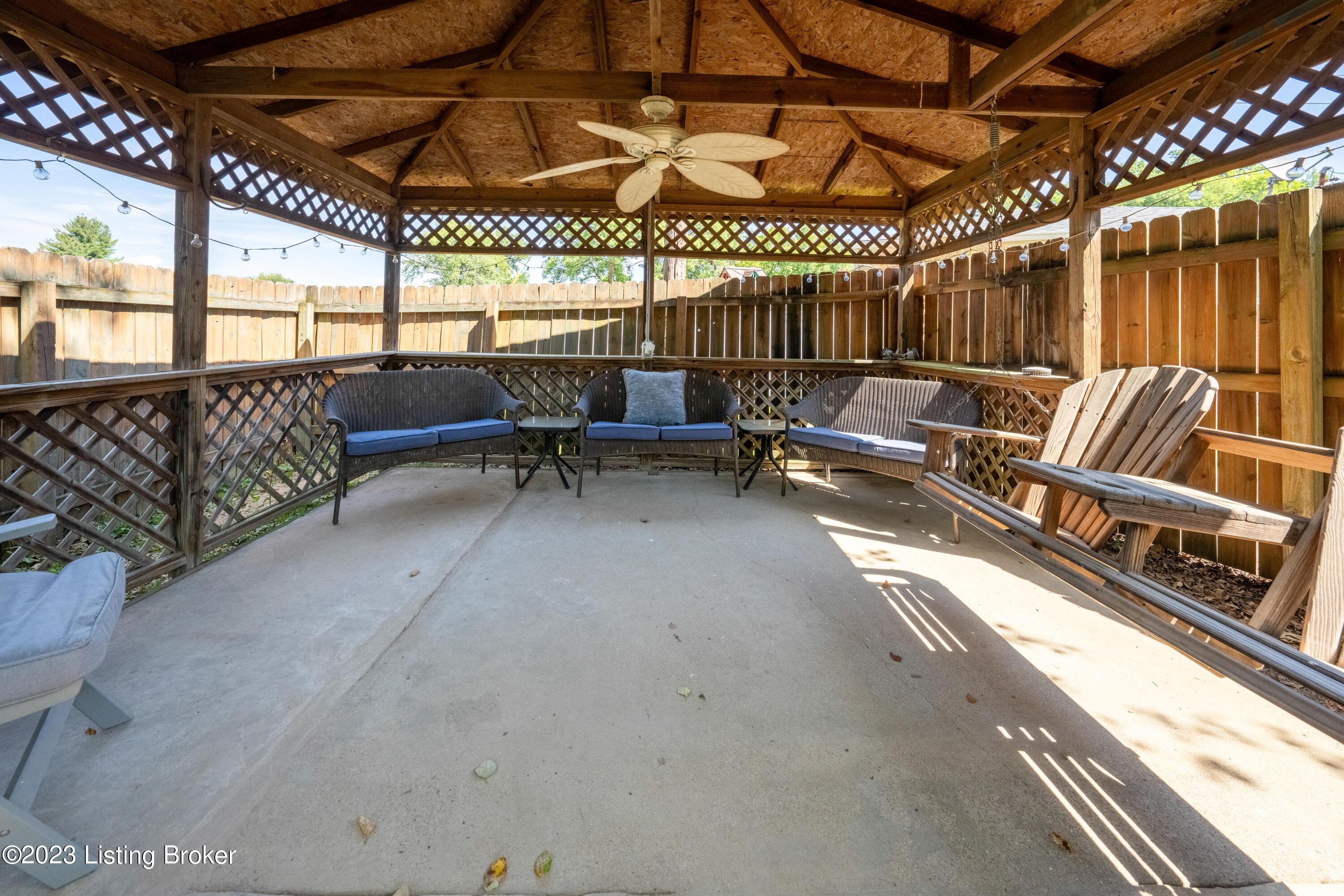 6337 Hunters Grove Road Louisville, KY 40216 - Photo 26 of 32 6337 Hunters Grove Road-26