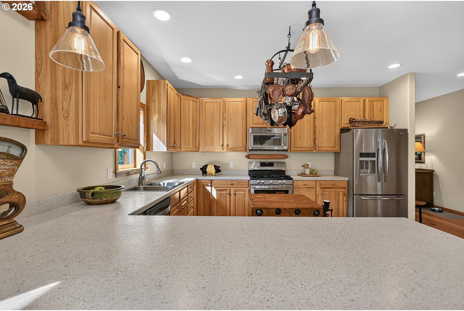 1663 5th Street Hood River, OR 97031 - Photo 11 of 47 Kitchen