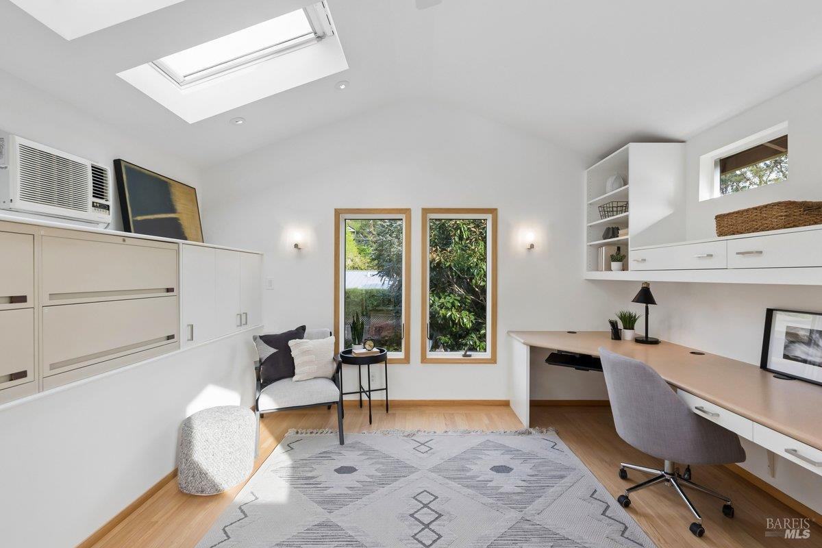 42 Underhill Road Mill Valley, CA 94941 - Photo 31 of 76 Upstairs office with built-ins on its own wing