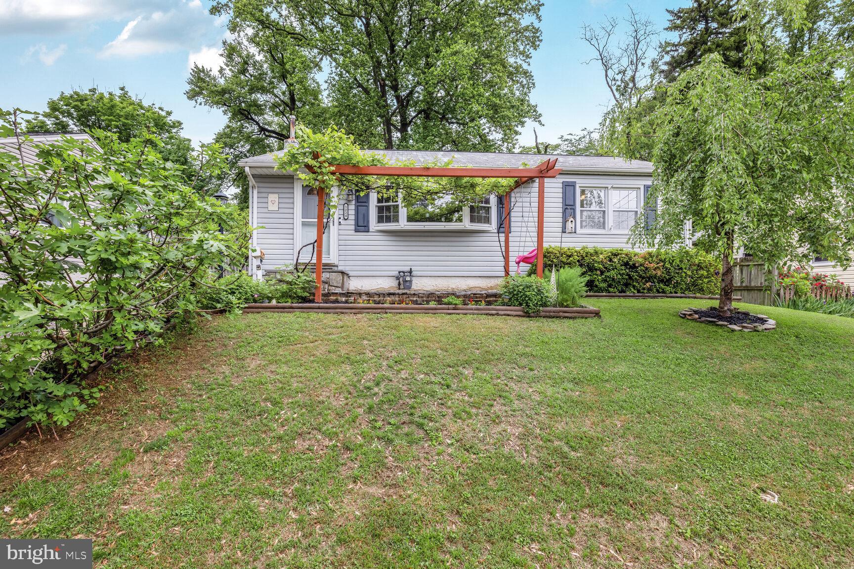 1024 Gilbert Road Rockville, MD 20851 - Photo 2 of 19 Gallery Image 2