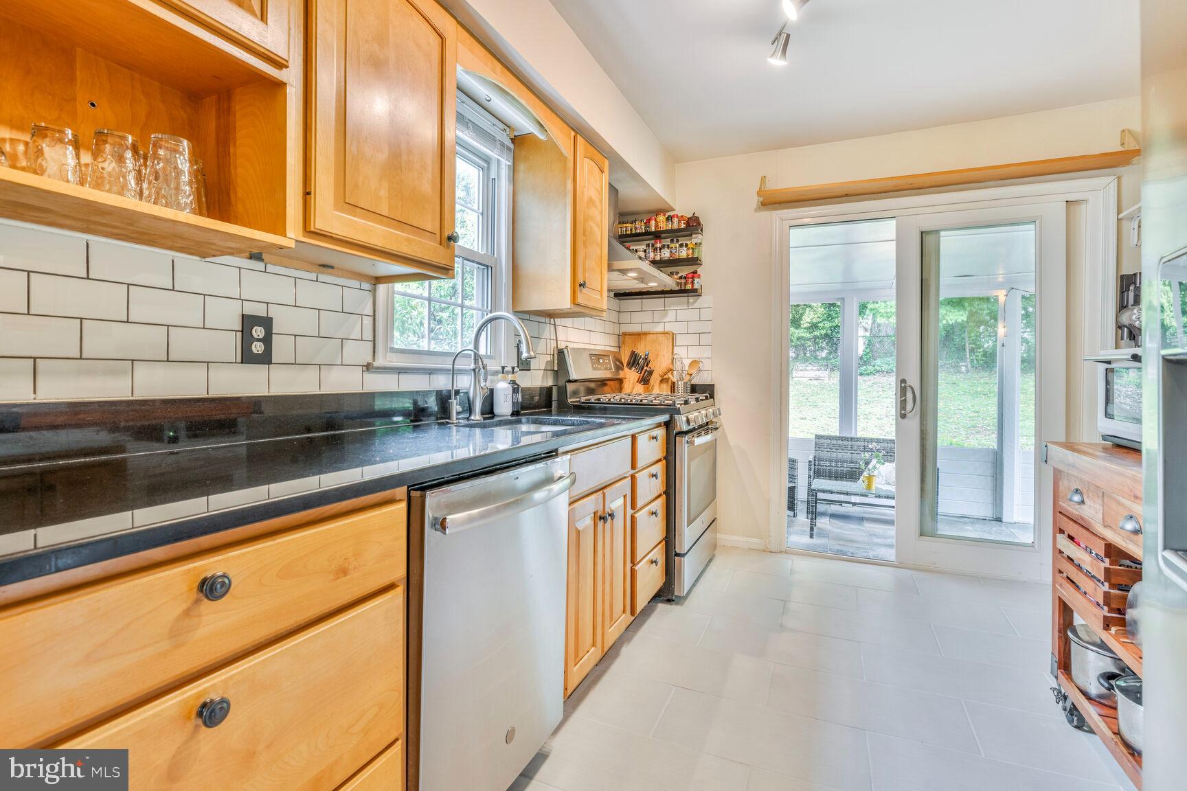 1024 Gilbert Road Rockville, MD 20851 - Photo 6 of 19 Gallery Image 6