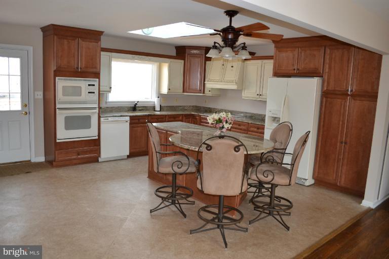 3612 Golden Eagle Road Phoenix, MD 21131 - Photo 3 of 19 Kitchen