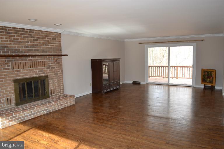 3612 Golden Eagle Road Phoenix, MD 21131 - Photo 4 of 19 Living Room