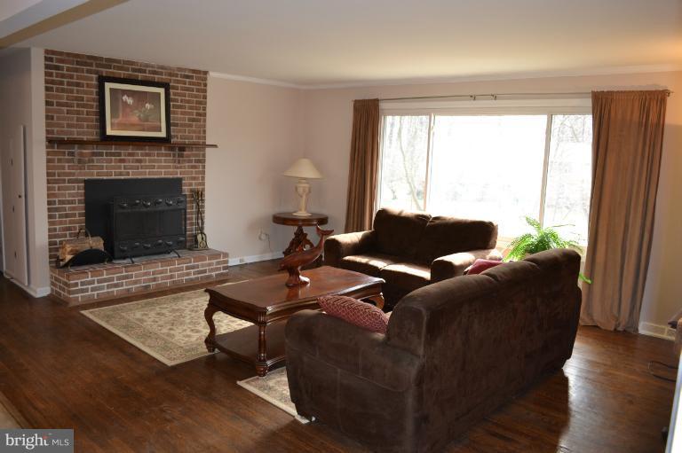 3612 Golden Eagle Road Phoenix, MD 21131 - Photo 6 of 19 Family Room