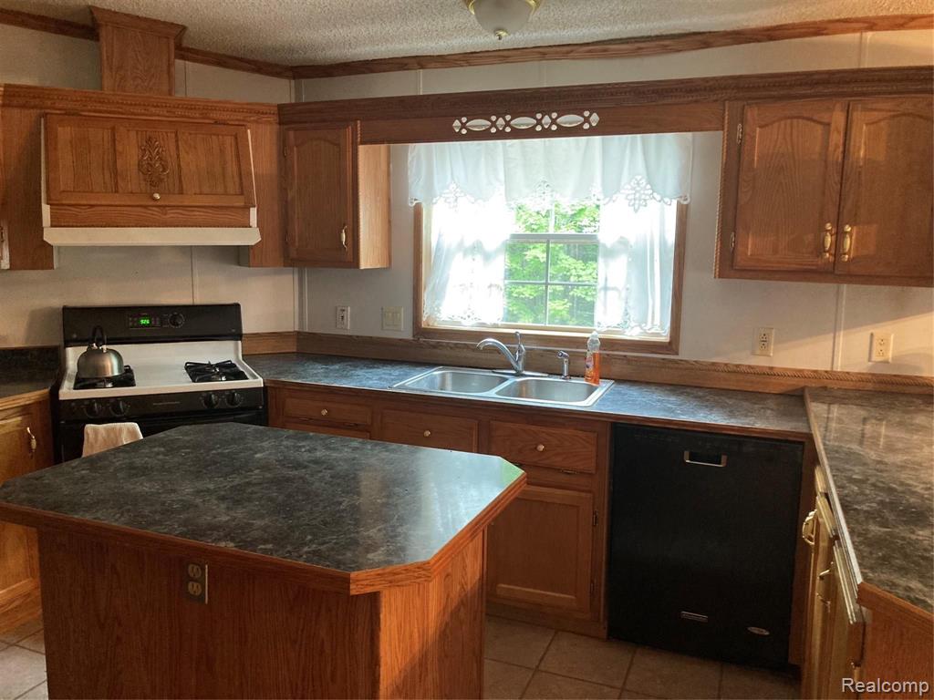 2249 County Road 550 Road Big Bay, MI 49808 - Photo 15 of 53