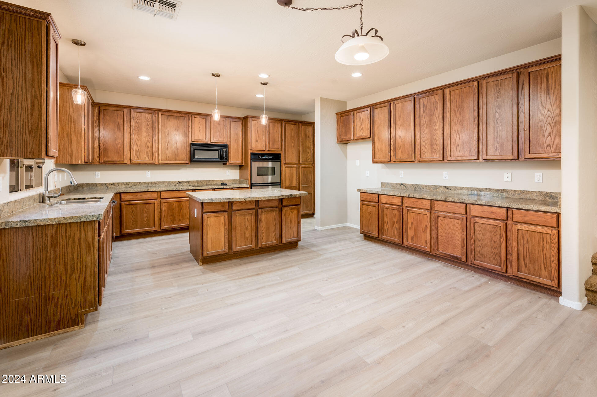 2740 West Florimond Road Phoenix, AZ 85086 - Photo 5 of 44 Kitchen