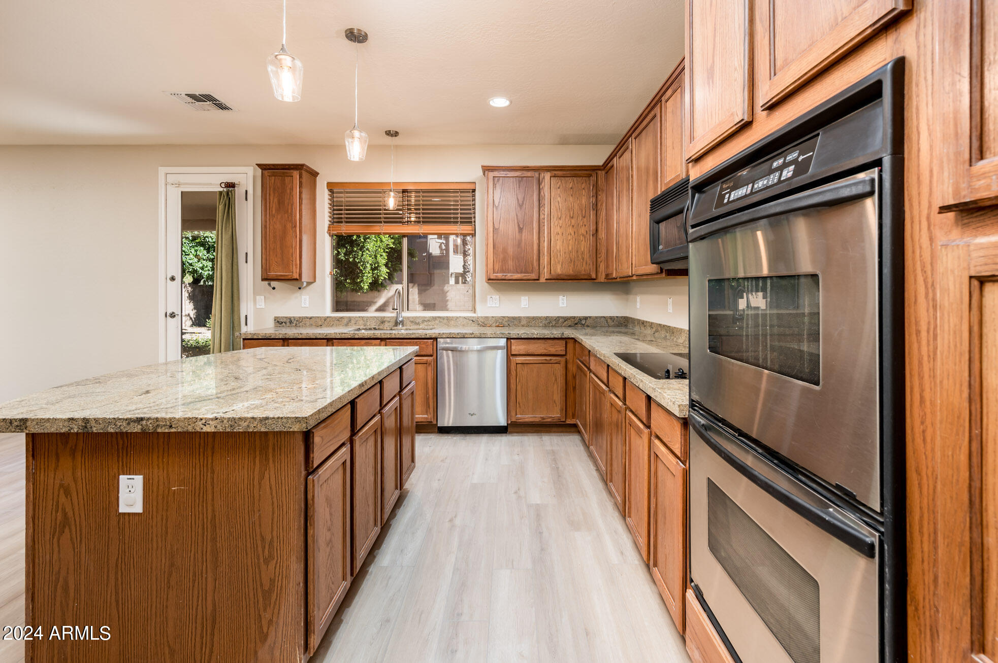 2740 West Florimond Road Phoenix, AZ 85086 - Photo 9 of 44 Double Ovens