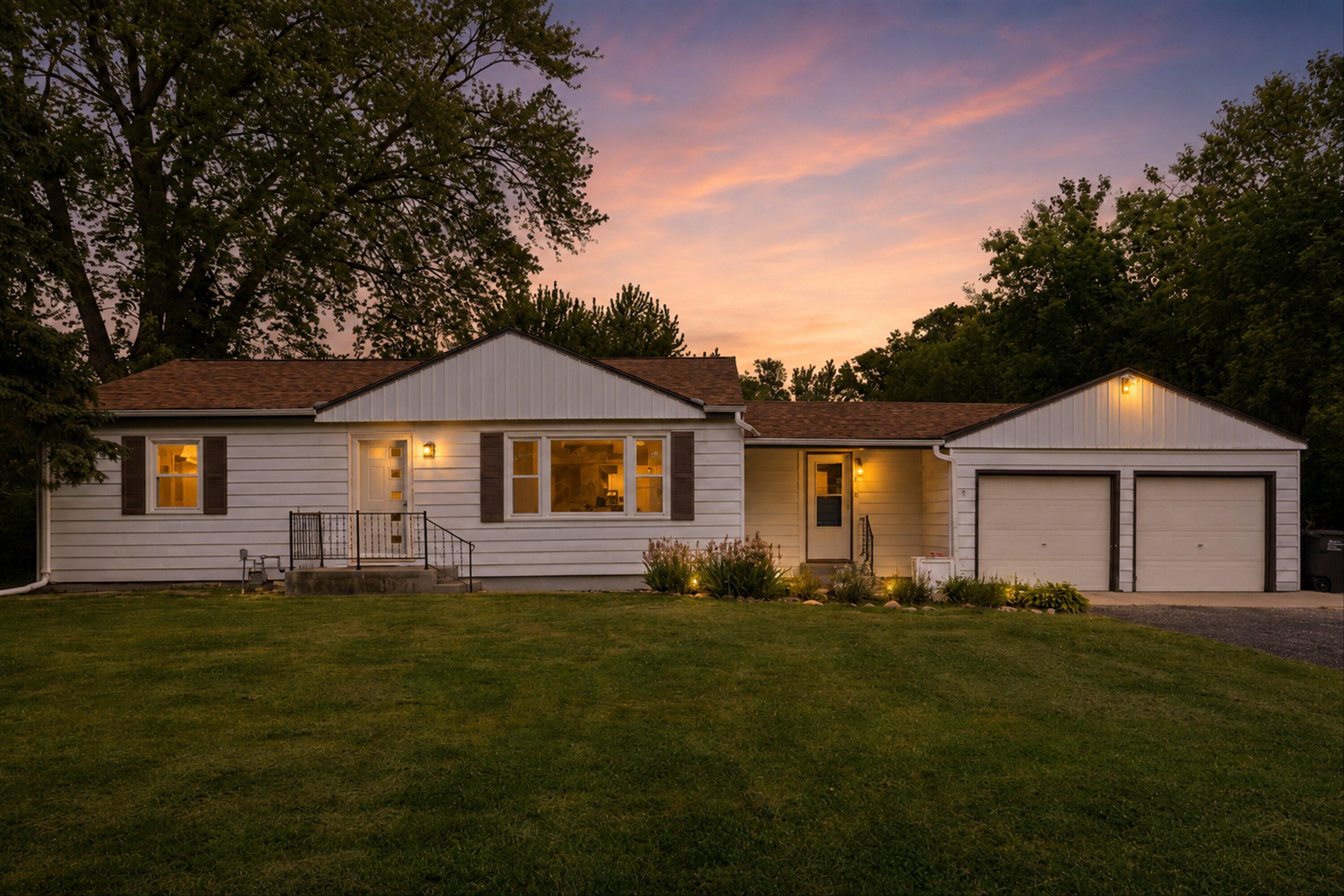 7828 West Puetz Road Franklin, WI 53132 - Photo 1 of 53 01-99852D79-B482-4FB8-BAF3-45084B932098