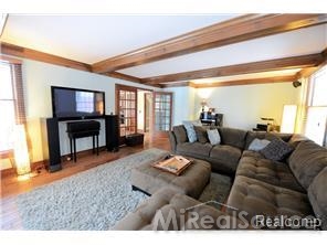 724 Stanford Circle Rochester Hills, MI 48309 - Photo 2 of 50