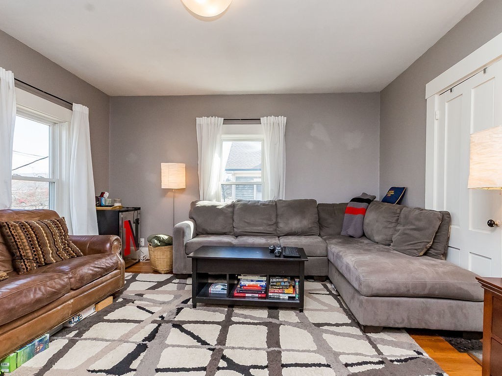 22 Lindenwood Road Stoneham, MA 02180 - Photo 5 of 27 Gallery Image 5
