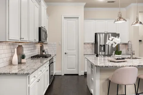 $675,000 | 3502 Autumndale Drive, Houston, TX 77018