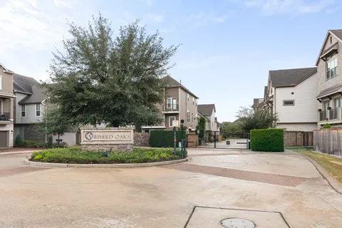 $675,000 | 3502 Autumndale Drive, Houston, TX 77018
