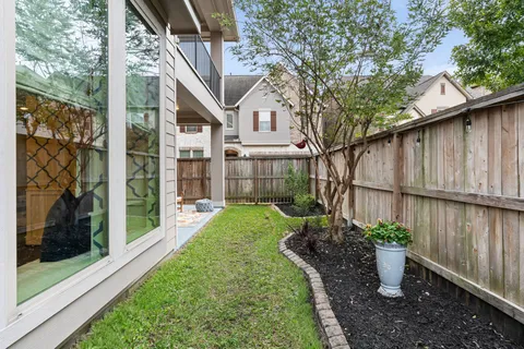 $675,000 | 3502 Autumndale Drive, Houston, TX 77018