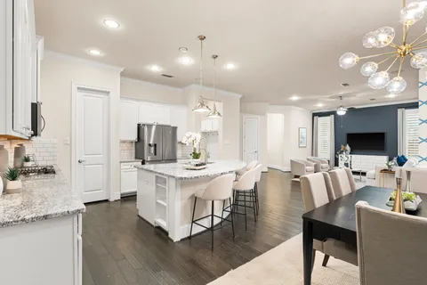 $675,000 | 3502 Autumndale Drive, Houston, TX 77018