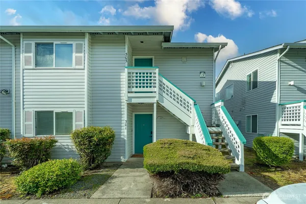 $300,000 | 1101 37th Street Southeast, Unit 301, Auburn, WA 98002