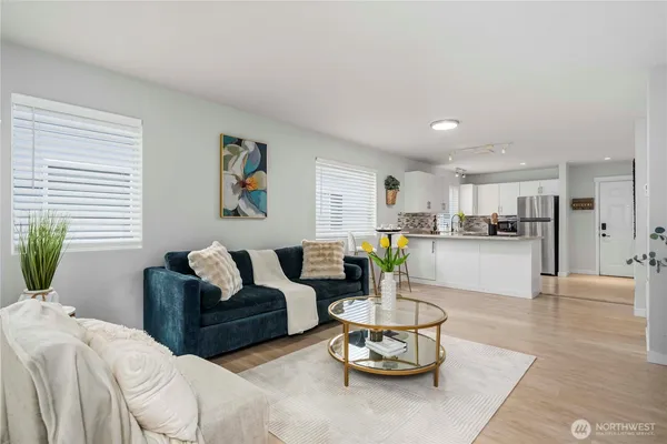 $300,000 | 1101 37th Street Southeast, Unit 301, Auburn, WA 98002