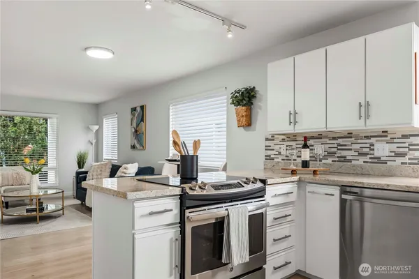 $300,000 | 1101 37th Street Southeast, Unit 301, Auburn, WA 98002