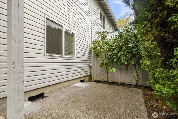 $300,000 | 1101 37th Street Southeast, Unit 301, Auburn, WA 98002