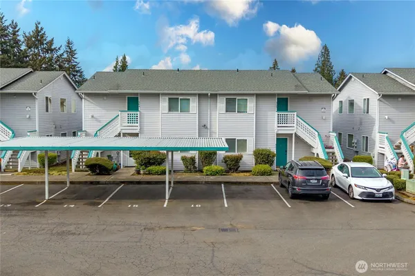 $300,000 | 1101 37th Street Southeast, Unit 301, Auburn, WA 98002