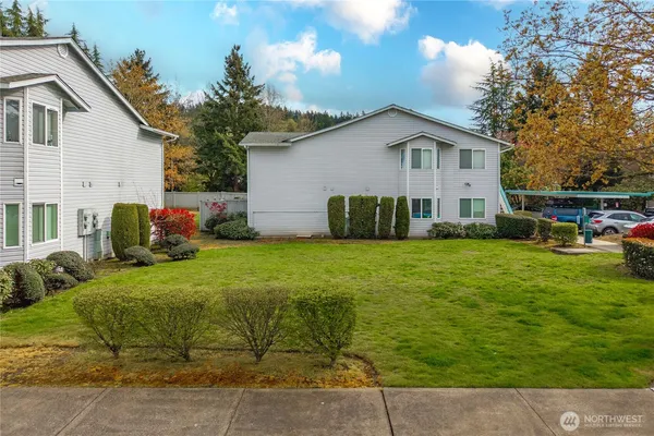 $300,000 | 1101 37th Street Southeast, Unit 301, Auburn, WA 98002